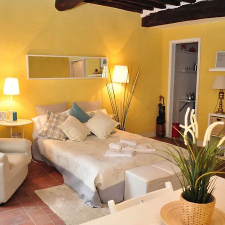 Bed & Breakfast At Lucca