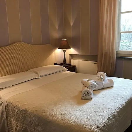 Bed & Breakfast At 2*